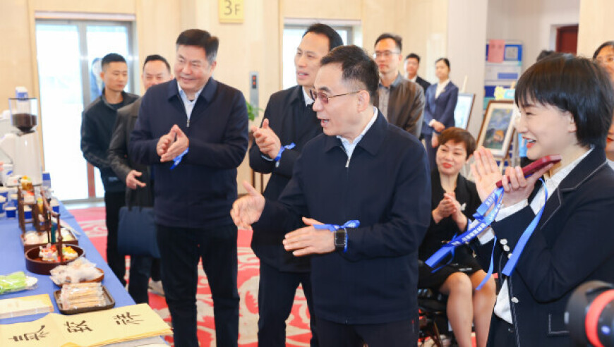 男子酒后去考科目三惊呆交警,澳门精准四肖四码期期,精准解释落实的人生哲理_扩展版V13.40